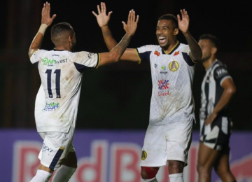 Em jogo emocionante, Aparecidense vence Votuporanguense nos pênaltis pela Copa do Brasil