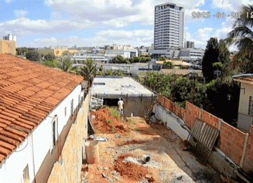 Mulher tem fios e disjuntores furtados de construção pela segunda vez 