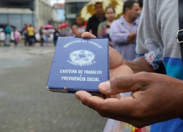 Taxa de desemprego no Brasil desponta como 4ª maior em ranking com 44 países