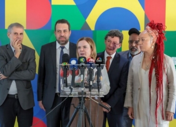 Governo rejeita proposta que mantém escala 6x1 mesmo com jornada reduzida