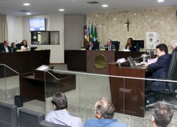 TRE cassa diplomas do prefeito e do vice de São Simão