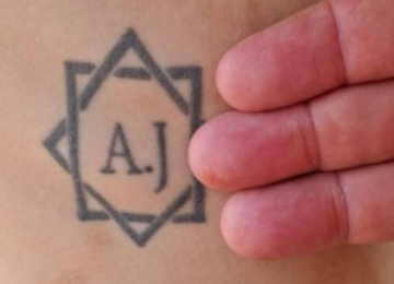 Trisal de homens são presos por obrigar funcionário a tatuar iniciais dos patrões, em MG