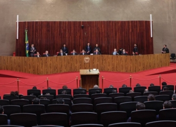 TSE decide que condenados por violência contra a mulher são inelegíveis e enviará proposta ao Congresso