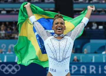 Rebeca Andrade é prata no salto e Brasil é bronze no judô