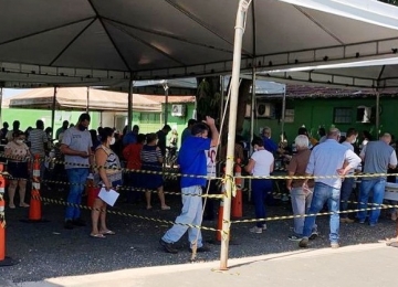 Rio Verde agenda mais um dia de vacinação contra Covid-19 para 2ª dose de Fiocruz/Astrazeneca