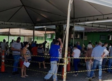 Nesta sexta e sábado moradores de Rio Verde de 53 e 54 anos devem vacinar na Vigilância