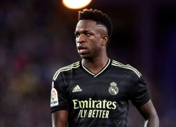 Vini Jr. é alvo de ataques racistas antes de jogo do Real Madrid na Copa do Rei