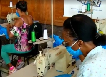 Voluntários estão produzindo máscaras para ajudar no combate ao coronavírus em Rio Verde