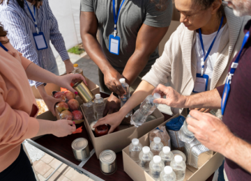 SOLIDARIEDADE NATALINA: O BRILHO DA ESPERANÇA EM CADA AÇÃO COMUNITÁRIA
