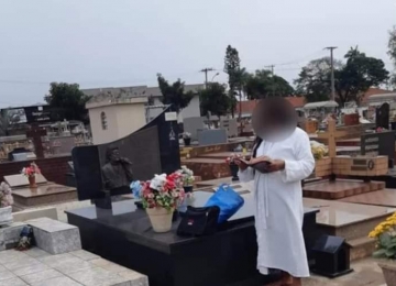 Mulher de Caldas Novas é acusada de depredar túmulo do cantor Zé Rico 