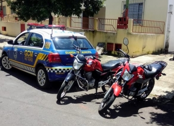Após denúncia GCM recupera na Vila Olinda duas motos roubadas