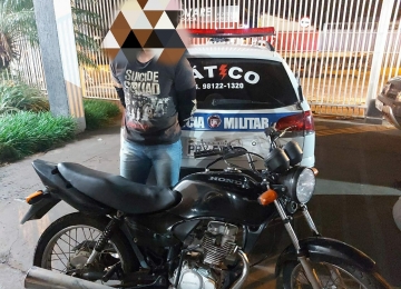 PM recupera moto furtada no Bairro Martins