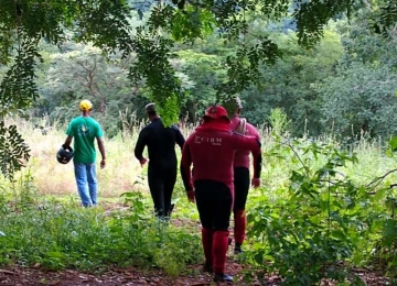 Bombeiros encontram corpo de homem afogado no Rio Claro em Jataí (GO)