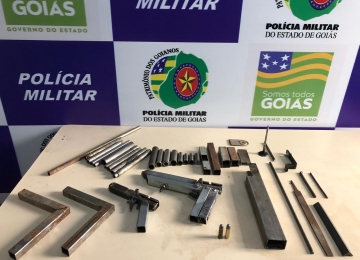PM fecha laboratório clandestino de armas caseiras no Bairro São João
