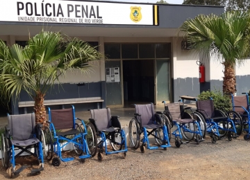 CIS de Rio Verde doa 10 cadeiras de rodas para o Lar dos Vovôs