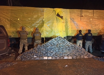 Operação GO/MT contra tráfico internacional de drogas apreende meia tonelada de cocaína