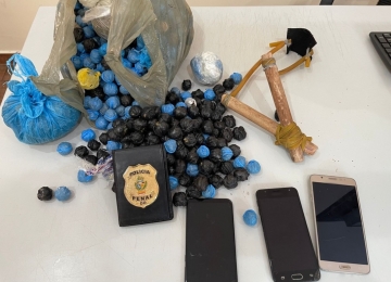 Policiais impedem a entrada de drogas e aparelhos eletrônicos na Unidade Prisional de Jataí