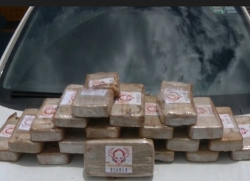 PRF prende em Jataí um homem que transportava 20 kg de pasta base de cocaína 