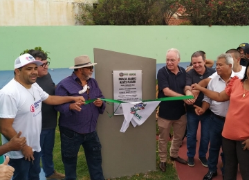 174 anos de Rio Verde: Prefeito entrega 04 praças revitalizadas