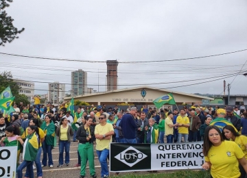 Apoiadores de Bolsonaro se reúnem em Rio Verde nesta quarta-feira