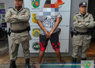 Polícia Militar prende autor de roubo poucas horas após o crime no Bairro Popular 