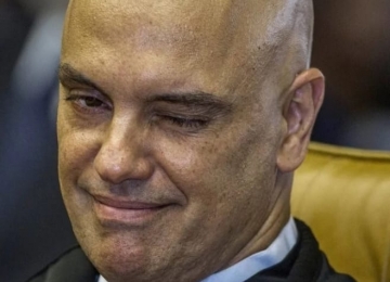 Senadores protocolam pedido de impeachment contra Alexandre de Moraes