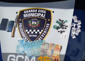 GCM prende suspeito com 40 porções de drogas e mais de R$ 1,8 mil em Rio Verde