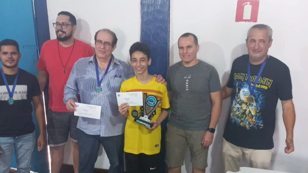 Jovem de 13 anos vence Torneio de Xadrez realizado em Rio Verde neste final de semana