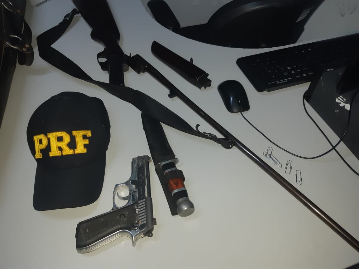 PRF prende dois homens por porte ilegal de arma de fogo na BR 060