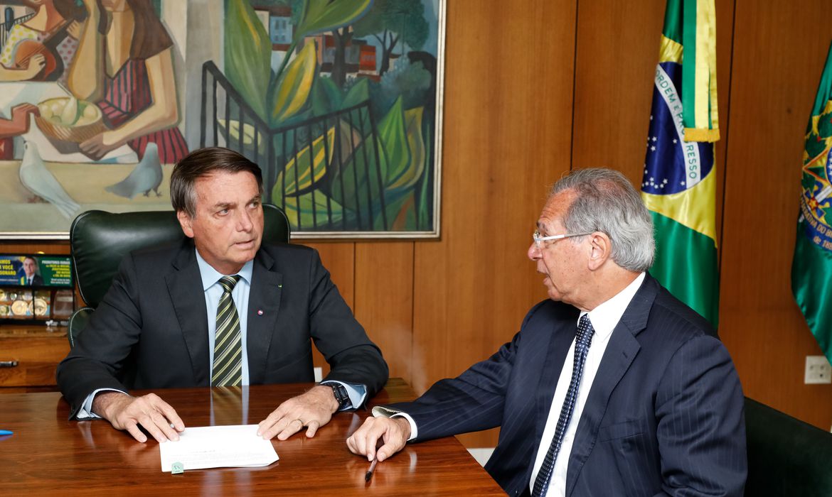 Programa de redução de salários e jornada é novamente prorrogado por Bolsonaro