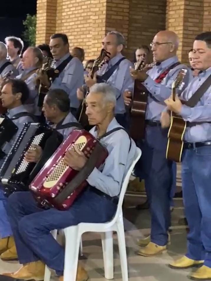 O amor pela música que une tio e sobrinho na Orquestra de Rio Verde 