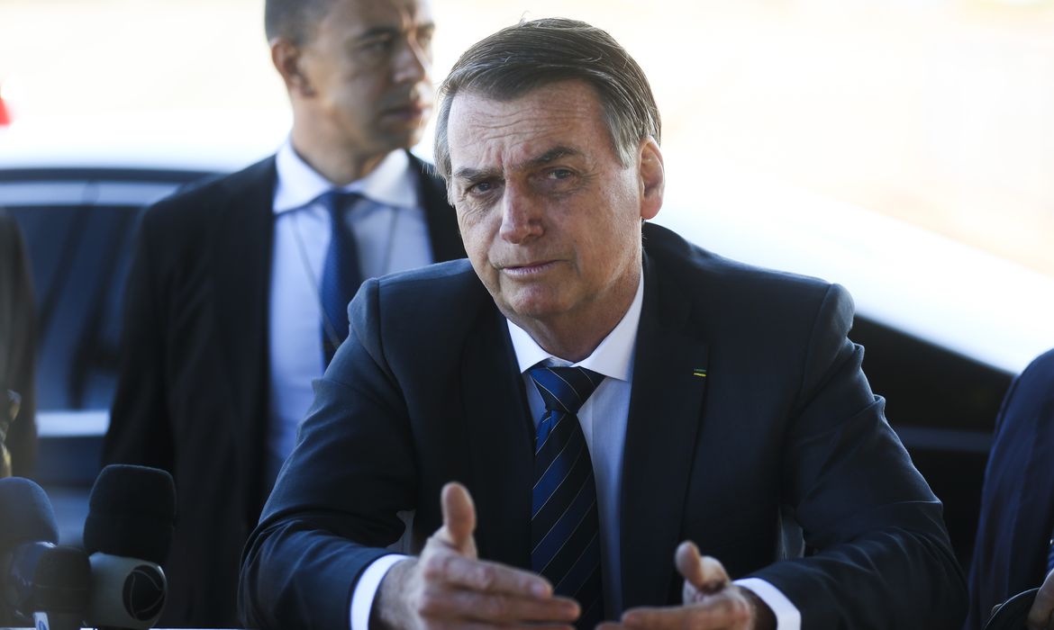 Coluna Thaynara Morais: A INCERTEZA ELEITORAL DE BOLSONARO: O JULGAMENTO QUE PODE DEFINIR SUA ELEGIBILIDADE