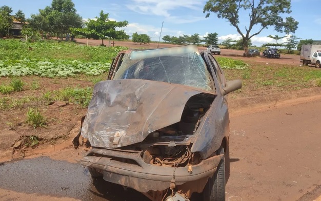 Acidente com carro da Prefeitura de Turvelândia na BR-452 deixa um morto