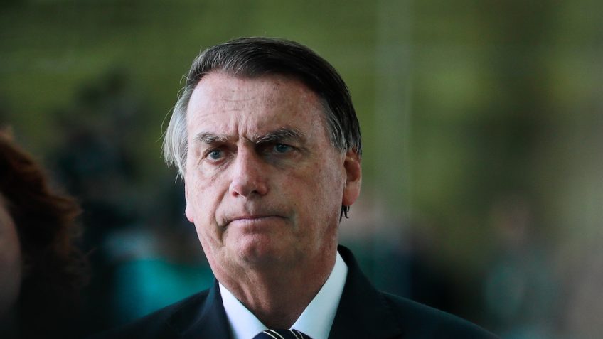 Bolsonaro move ação judicial contra hacker por 'mentir' sobre grampo de Moraes