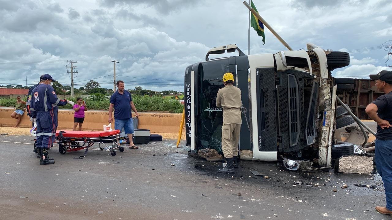 BR 060 é interditada parcialmente após acidente no perímetro urbano de Rio Verde  