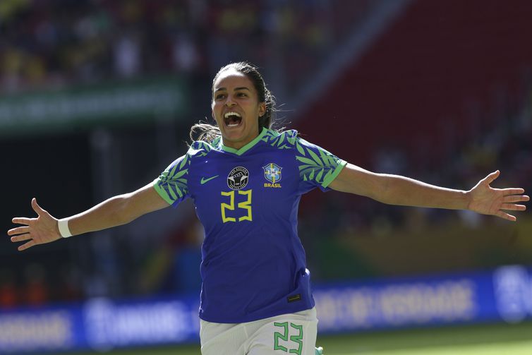 Em último confronto antes do mundial, seleção feminina goleia as chilenas