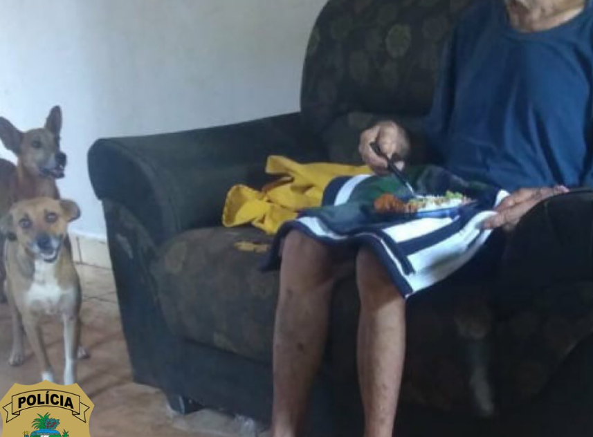 Filho colocava pai com Alzheimer para disputar comida com cães em cárcere privado, em Goiânia