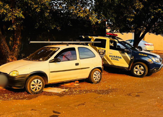 Carro furtado é encontrado em rua do Setor Pausanes, em Rio Verde