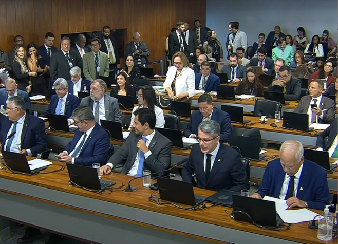 CCJ do Senado rejeita por unanimidade a PEC da Blindagem