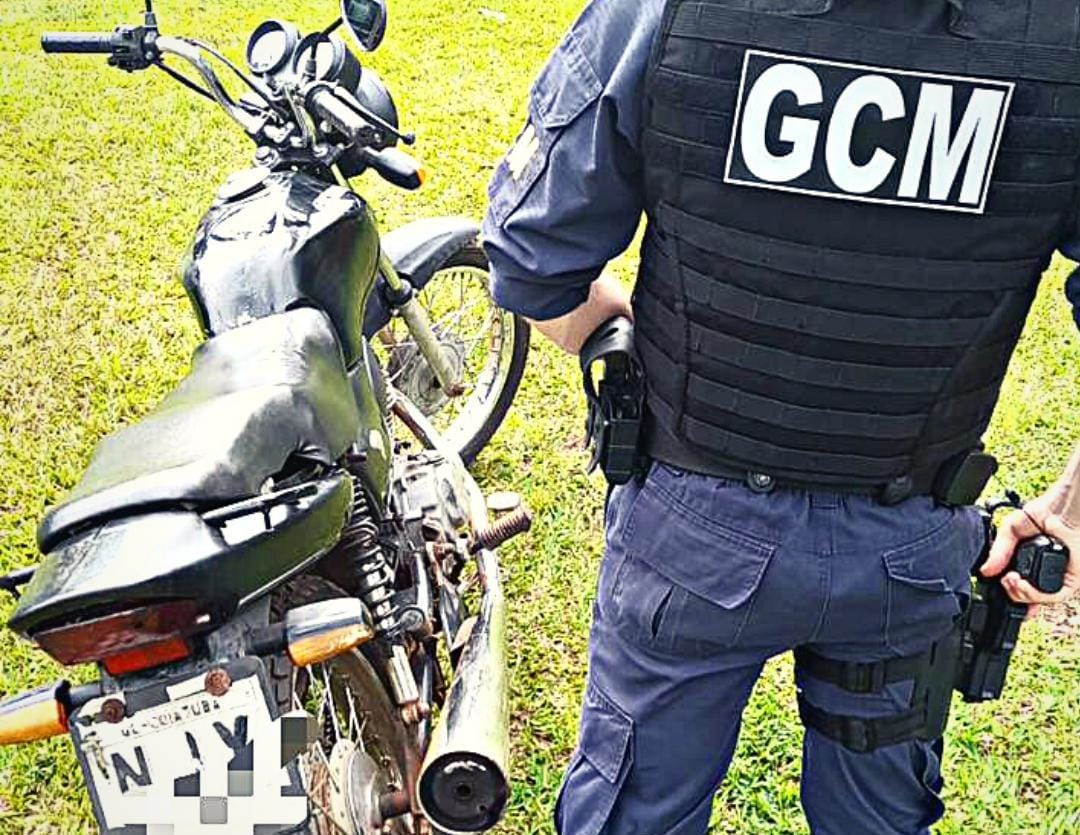 Com ajuda da GCM homem recupera motocicleta furtada 