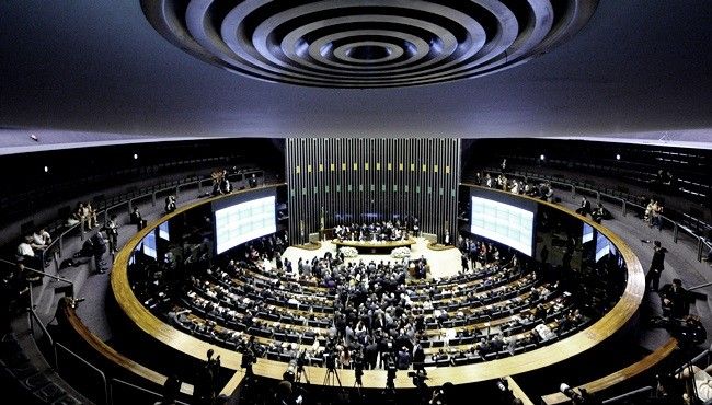 Congresso promulga PEC do Estouro após aprovação do Senado