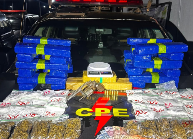 CPE e Força Tática prendem cinco após homicídio no Setor Pauzanes e apreendem drogas e arma em Rio Verde