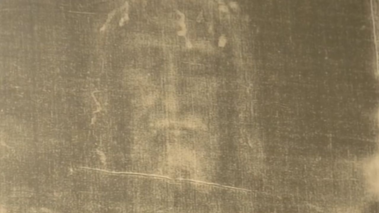 Goiânia recebe exposição Santo Sudário que contém o tecido que cobriu Jesus