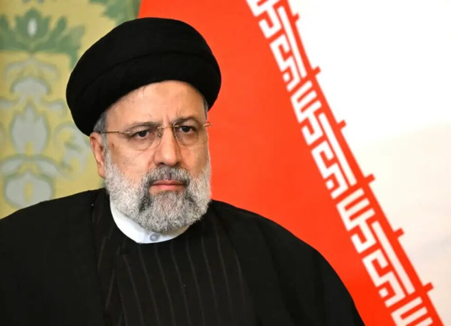 Ebrahim Raisi, presidente do Irã, morre em queda de helicóptero