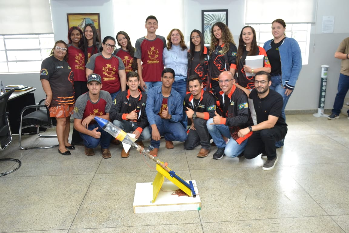 Estudantes de Rio Verde vão representar Goiás na 16ª Mostra Brasileira de Foguetes