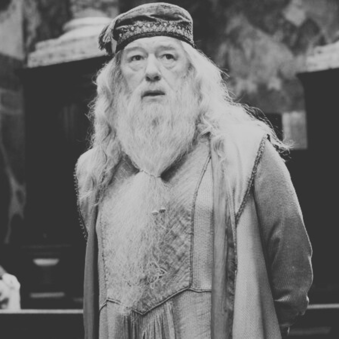Ator que fez Dumbledore em saga 'Harry Potter', morre aos 82 anos