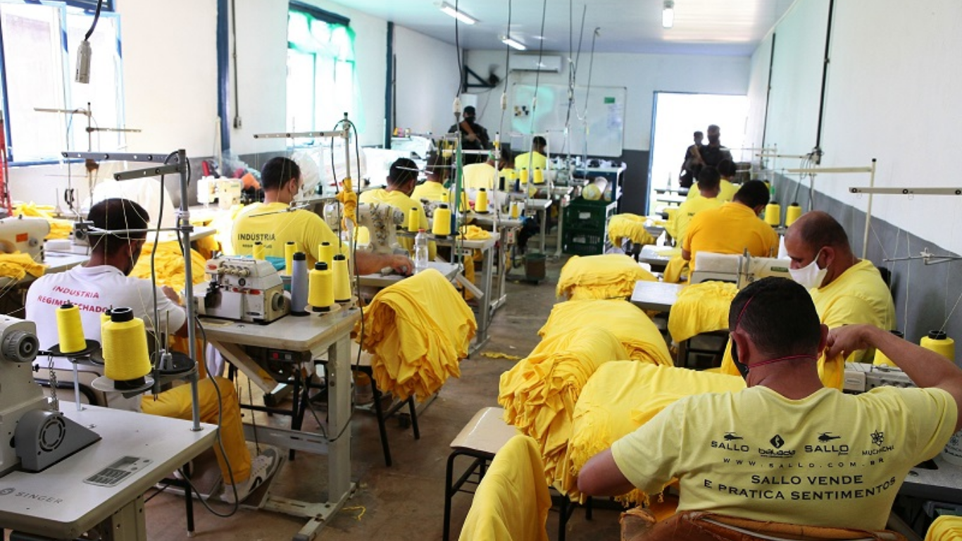 Polícia Penal de Goiás abre chamamento para empresas utilizarem galpões de trabalho em presídios