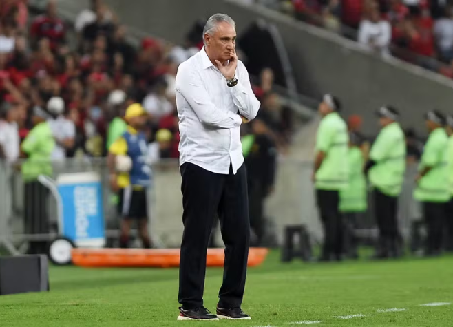 FLAMENGO PRECISA SE ADAPTAR A FUTEBOL MAIS PROFISSIONAL DE RIVAIS E ABANDONAR NOSTALGIA