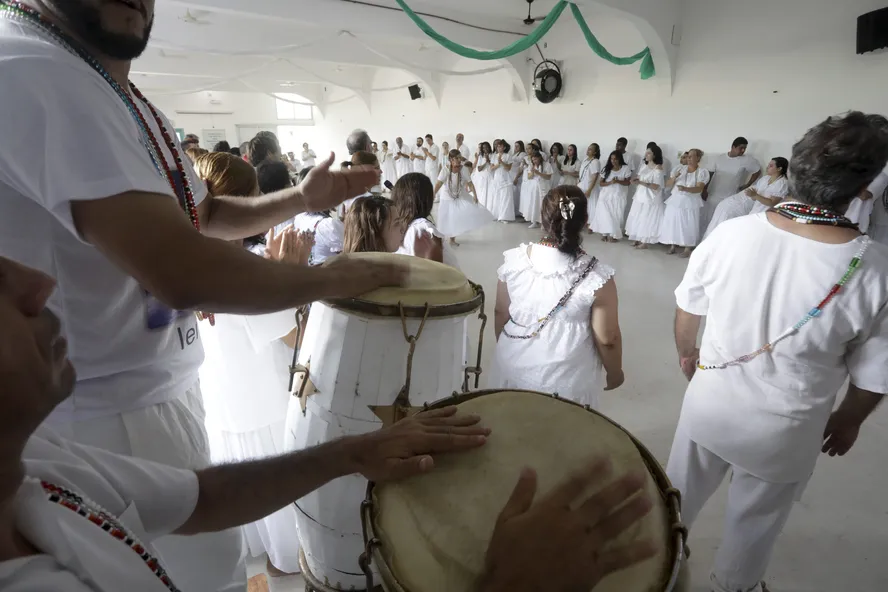 Coluna Bento Junior: CÂMARA MUNICIPAL DOA TERRENO PARA RELIGIÃO DE MATRIZ AFRICANA, ENTENDA