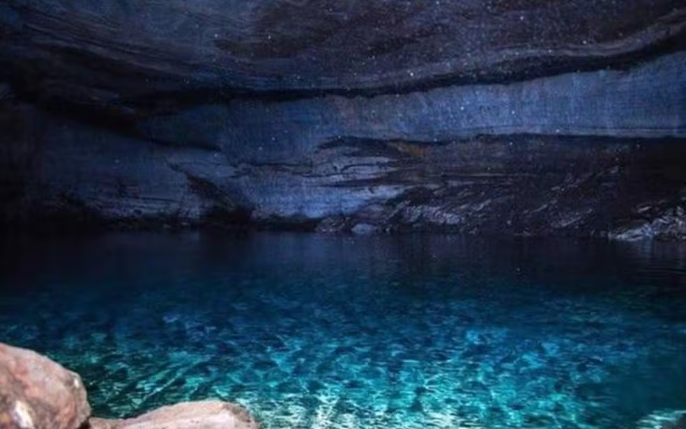 Caverna em Goiás abriga o maior lago subterrâneo da América Latina